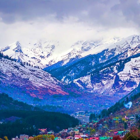 https://www.aadishaktitravels.org/public/img/Manali-himachal.jpg